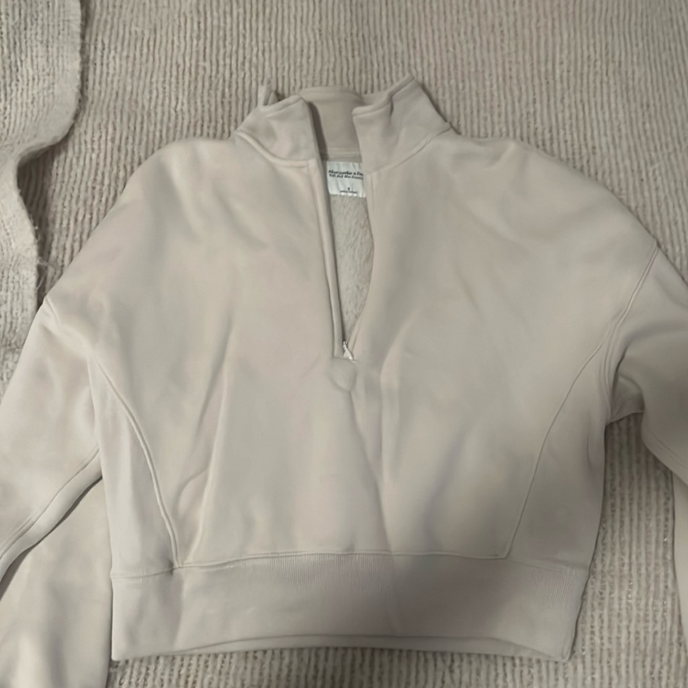 A & F half zip sweatshirt